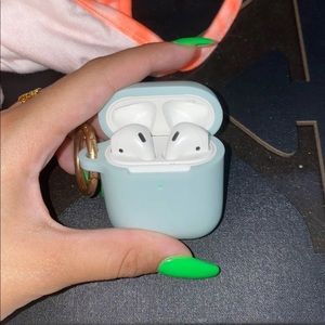 airpods 2nd generation wireless charging